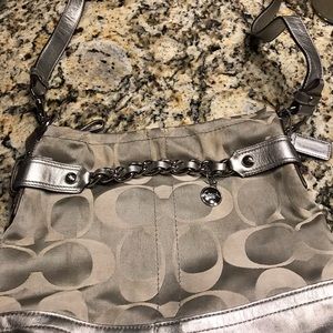 Used to coach shoulder bag/cross body